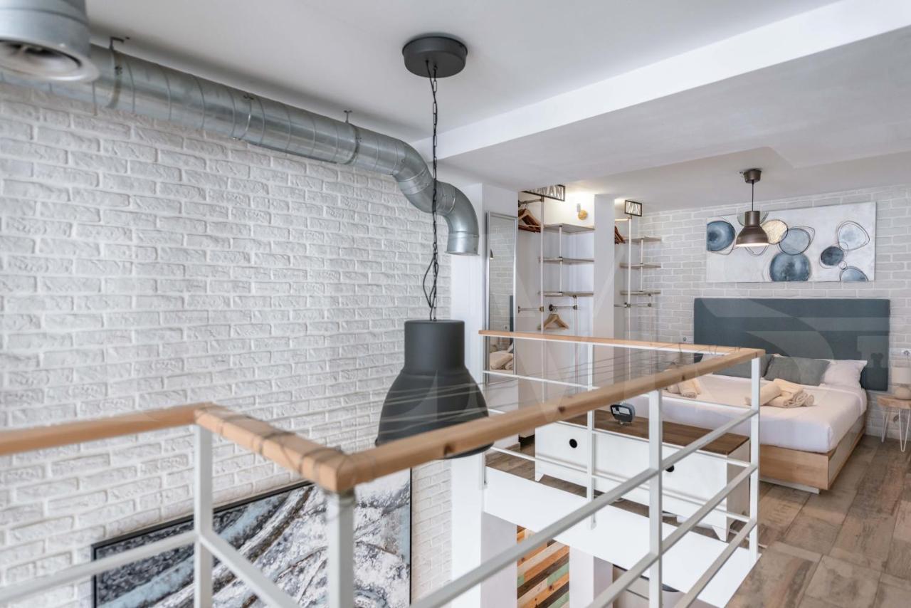 Bright Duplex Loft Next To The City Center By Rems มาลากา ภายนอก รูปภาพ